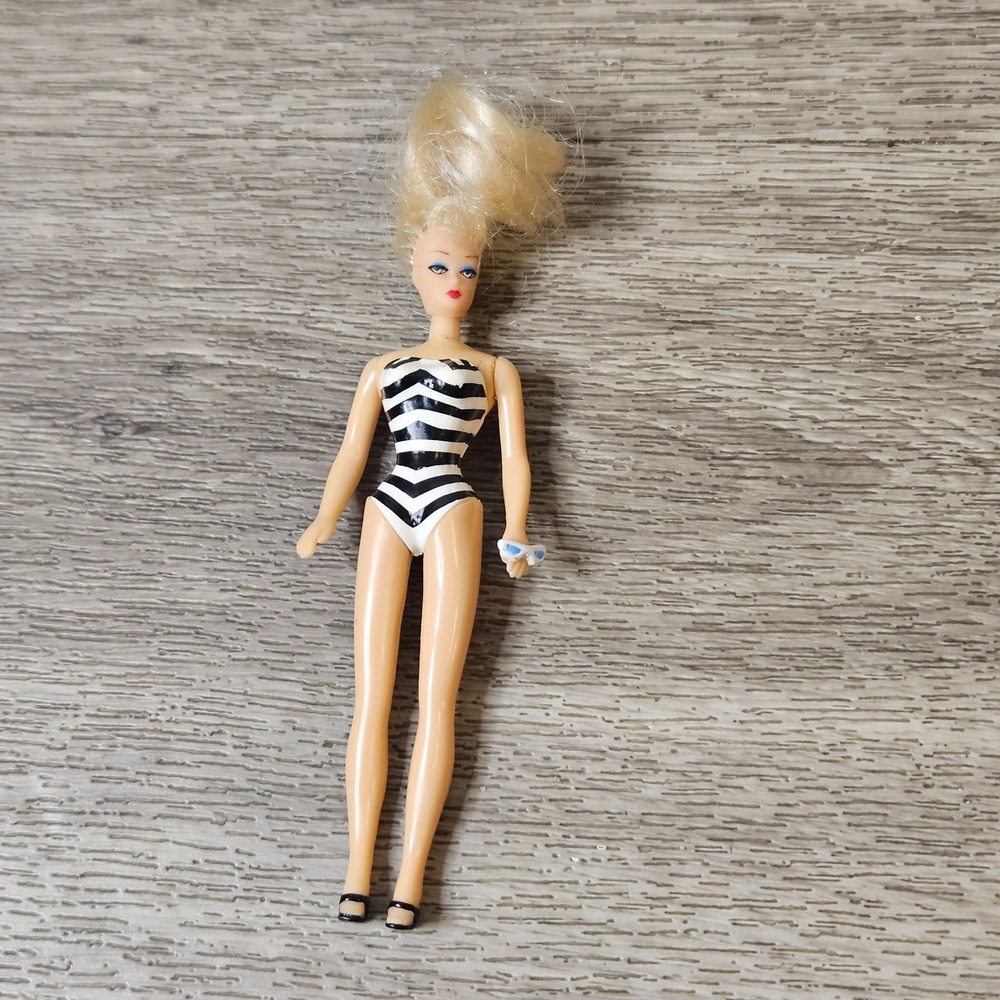 1999 Vntg McDonald Barbie Solo in the Spotlight Mini Blonde Doll Black Dress 4.5